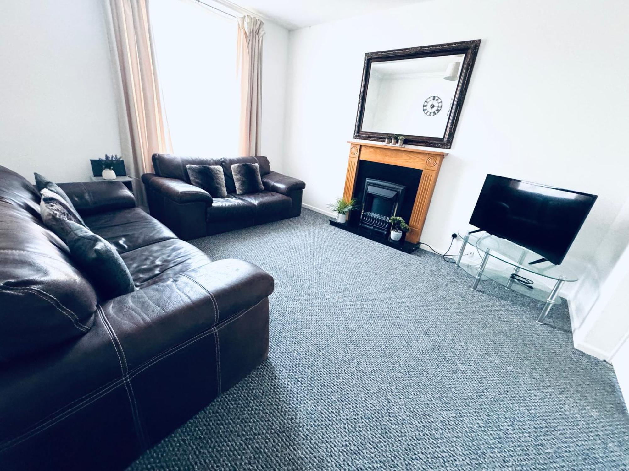 The Georgian Townhouse - 4 Bed House *